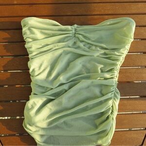 Elegant Green Strapless Dress